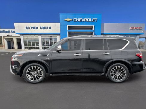 Used 2022 Nissan Armada Platinum w/ Captain's Chairs Package image 13