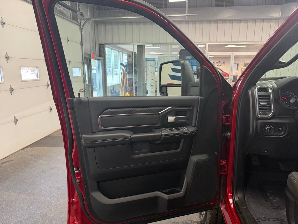 New 2026 RAM 2500 Big Horn AWD/4WD image 15