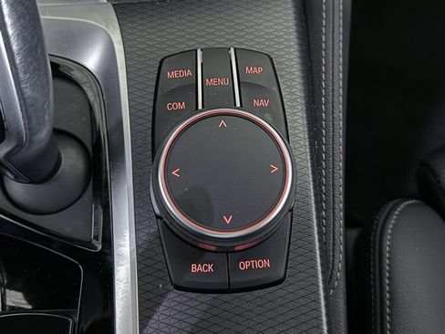 Used 2023 BMW 540i xDrive w/ M Sport Package image 43