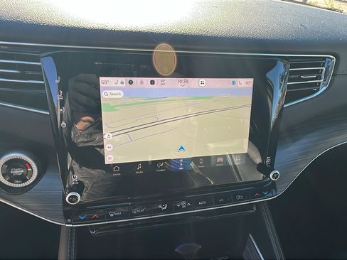 Used 2024 Jeep Wagoneer Series III image 33