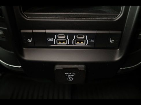 Used 2024 RAM 3500 Laramie w/ Night Edition image 33