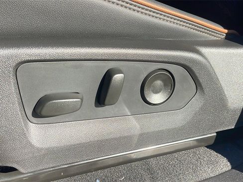 New 2026 GMC Canyon AT4 w/ Technology Plus Package image 13