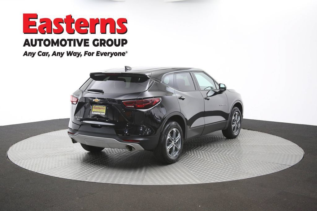 Used 2025 Chevrolet Blazer LT FWD image 42
