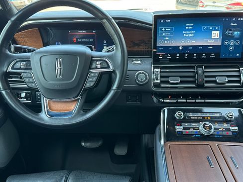 Certified 2024 Lincoln Navigator Black Label AWD/4WD image 14