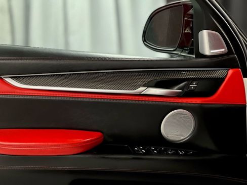 Used 2016 BMW X6 M image 42