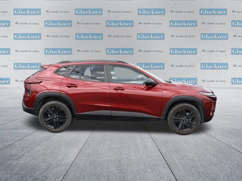 Used 2024 Chevrolet Trax ACTIV w/ Sunroof Package image 4