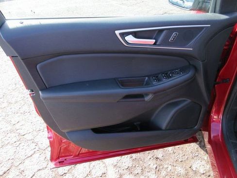 Used 2024 Ford Edge SEL w/ Convenience Package image 8