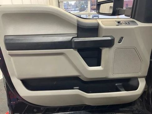 Used 2019 Ford F550 4x4 Regular Cab Super Duty image 11