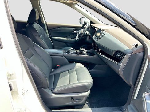 Used 2023 Nissan Rogue SL AWD/4WD image 17