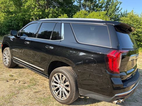 Used 2023 GMC Yukon Denali w/ LPO, Floor Liner Package AWD/4WD image 6