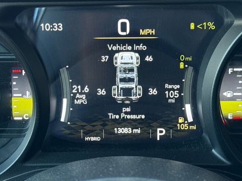 Used 2025 Jeep Wrangler Unlimited Sahara AWD/4WD image 30
