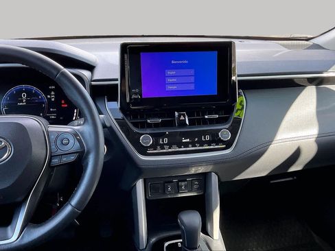 Certified 2023 Toyota Corolla Cross XLE w/ Convenience Package FWD image 6