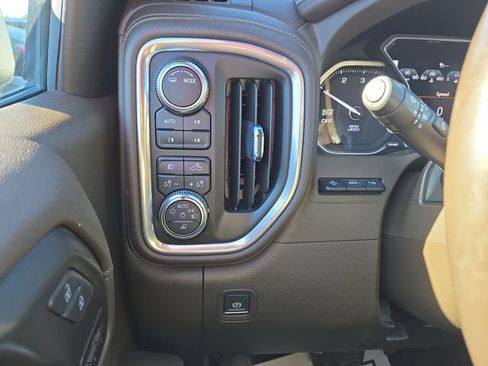 Used 2021 GMC Sierra 1500 Denali w/ Denali Ultimate Package AWD/4WD image 21