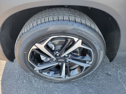 Certified 2023 Chevrolet TrailBlazer RS w/ Sun and Liftgate Package image 38