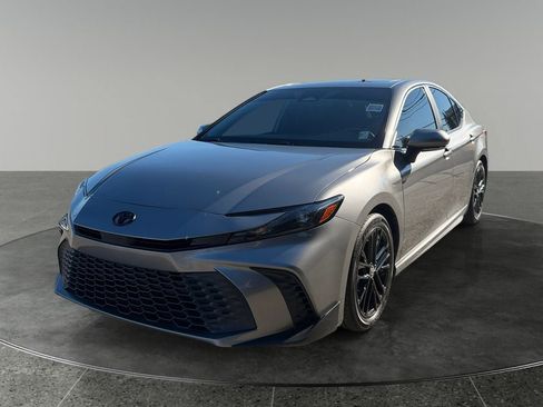 Used 2025 Toyota Camry SE w/ Multimedia Upgrade Package FWD image 3