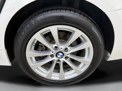 Used 2017 BMW 320i xDrive Sedan image 7