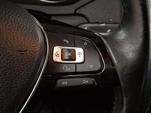 Used 2017 Volkswagen Jetta SE image 19