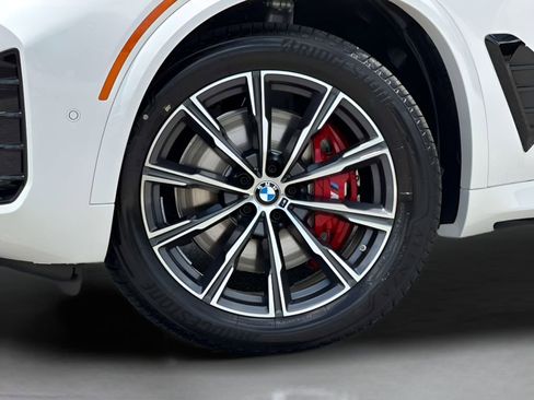 New 2026 BMW X5 xDrive40i w/ M Sport Package AWD/4WD image 27