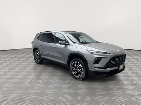 Certified 2025 Buick Enclave Sport Touring w/ Super Cruise Package image 38