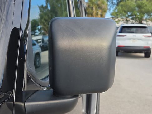 Used 2022 Jeep Wrangler Unlimited Rubicon 4xe image 13