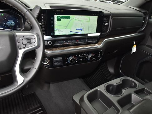 Used 2025 Chevrolet Silverado 1500 LT w/ Texas Edition Plus image 26