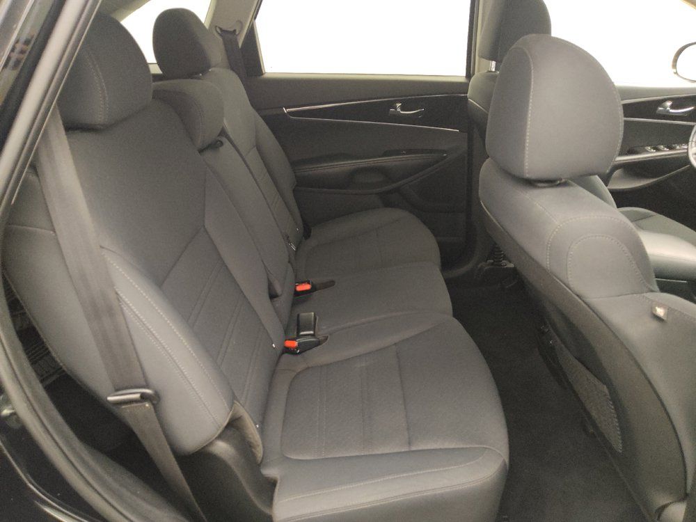 Used 2020 Kia Sorento S AWD/4WD image 19
