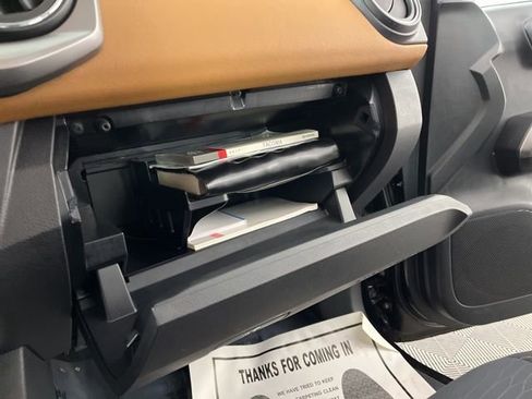 Used 2017 Toyota Tacoma SR5 image 38