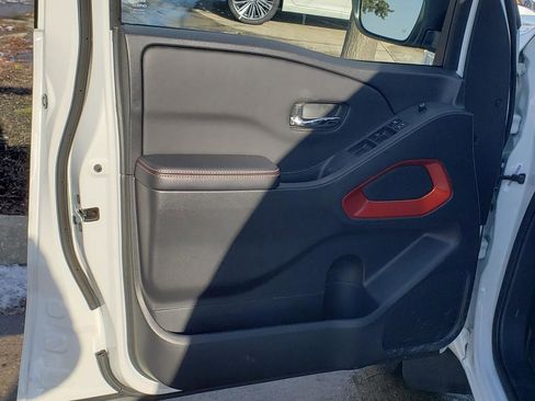 Certified 2025 Nissan Frontier PRO-4X w/ Pro Convenience Package image 14