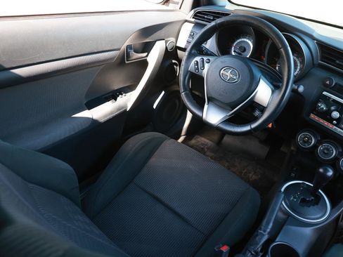 Used 2011 Scion tC FWD image 19