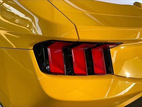 Used 2024 Ford Mustang GT Premium w/ GT Performance Package RWD image 26