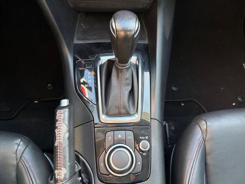 Used 2015 MAZDA MAZDA3 i Grand Touring image 15