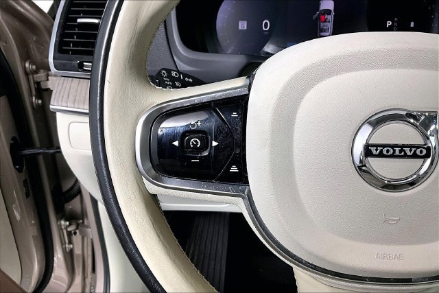 Used 2023 Volvo XC90 B6 Plus AWD/4WD image 19