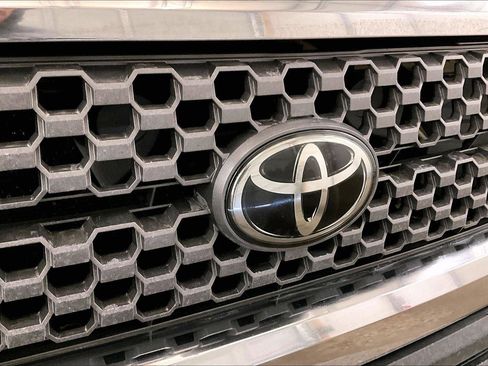 Used 2019 Toyota Tundra SR5 image 29