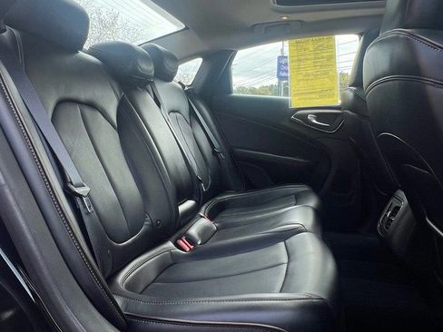 Used 2015 Chrysler 200 C w/ Navigation & Sound Group I image 12