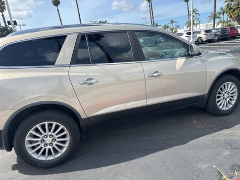 Used 2008 Buick Enclave CXL w/ Entertainment Package #1 image 23