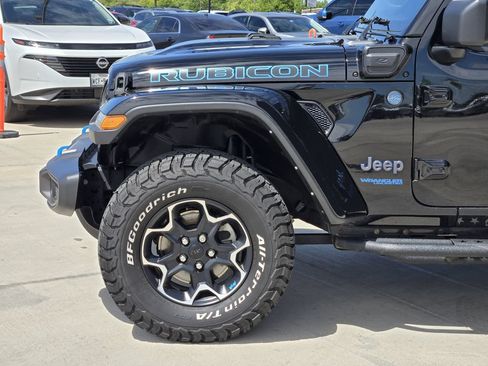 Used 2022 Jeep Wrangler Unlimited Rubicon 4xe w/ Cold Weather Group AWD/4WD image 7