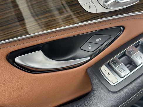 Used 2019 Mercedes-Benz GLC 300 image 16