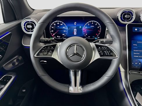 Used 2026 Mercedes-Benz GLC 300 4MATIC image 11
