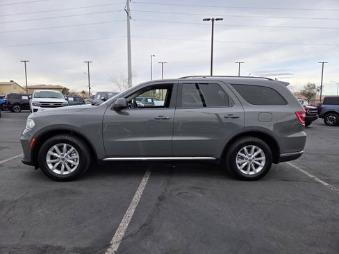 Used 2022 Dodge Durango SXT w/ Trailer Tow Group IV image 3