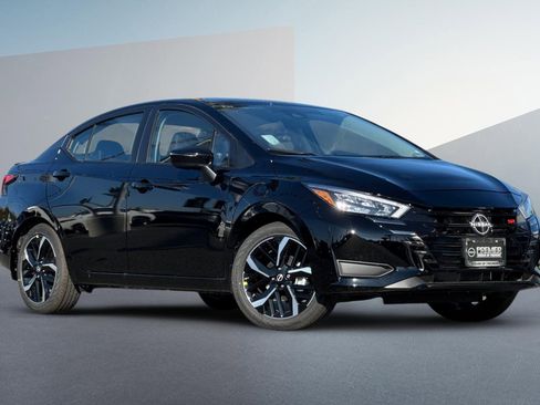 New 2025 Nissan Versa SR w/ Trunk Package image 2