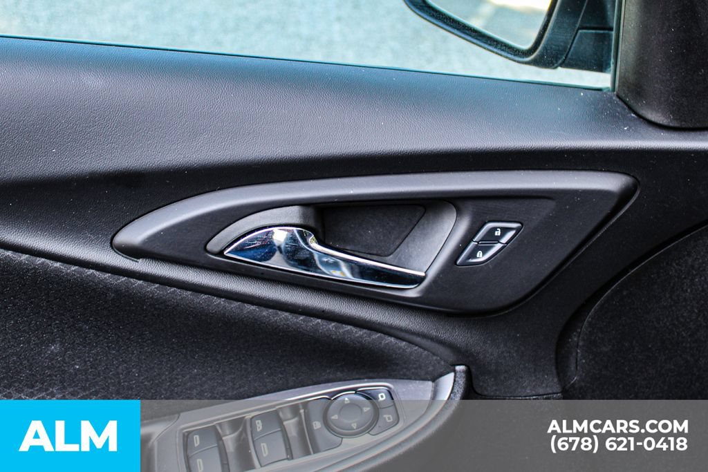Used 2025 Chevrolet Malibu LT FWD image 37