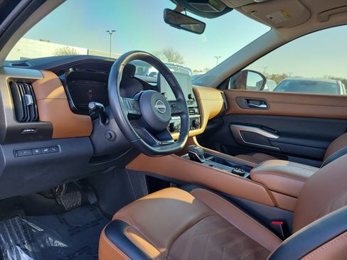 Certified 2023 Nissan Pathfinder Platinum image 19