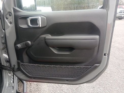 Used 2023 Jeep Wrangler Sport image 22