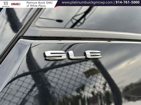 Used 2022 GMC Terrain SLE image 9