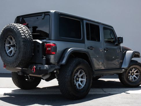 Used 2018 Jeep Wrangler Unlimited Rubicon w/ Dual Top Group image 15