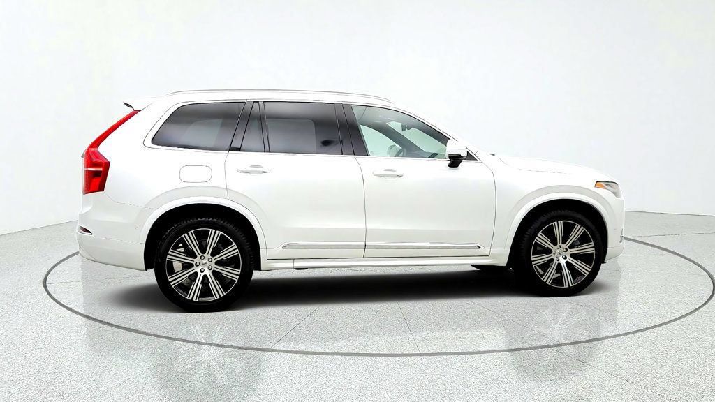 Used 2025 Volvo XC90 T8 Plus w/ Protection Package Premier AWD/4WD image 4