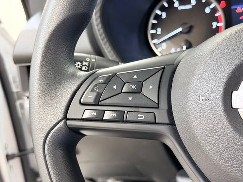 Used 2025 Nissan Sentra S FWD image 40