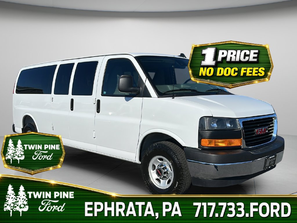 Used 2025 GMC Savana 3500 LT w/ LT Preferred Equipment Group RWD image 1