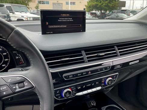 Used 2017 Audi Q7 3.0T Premium Plus image 5