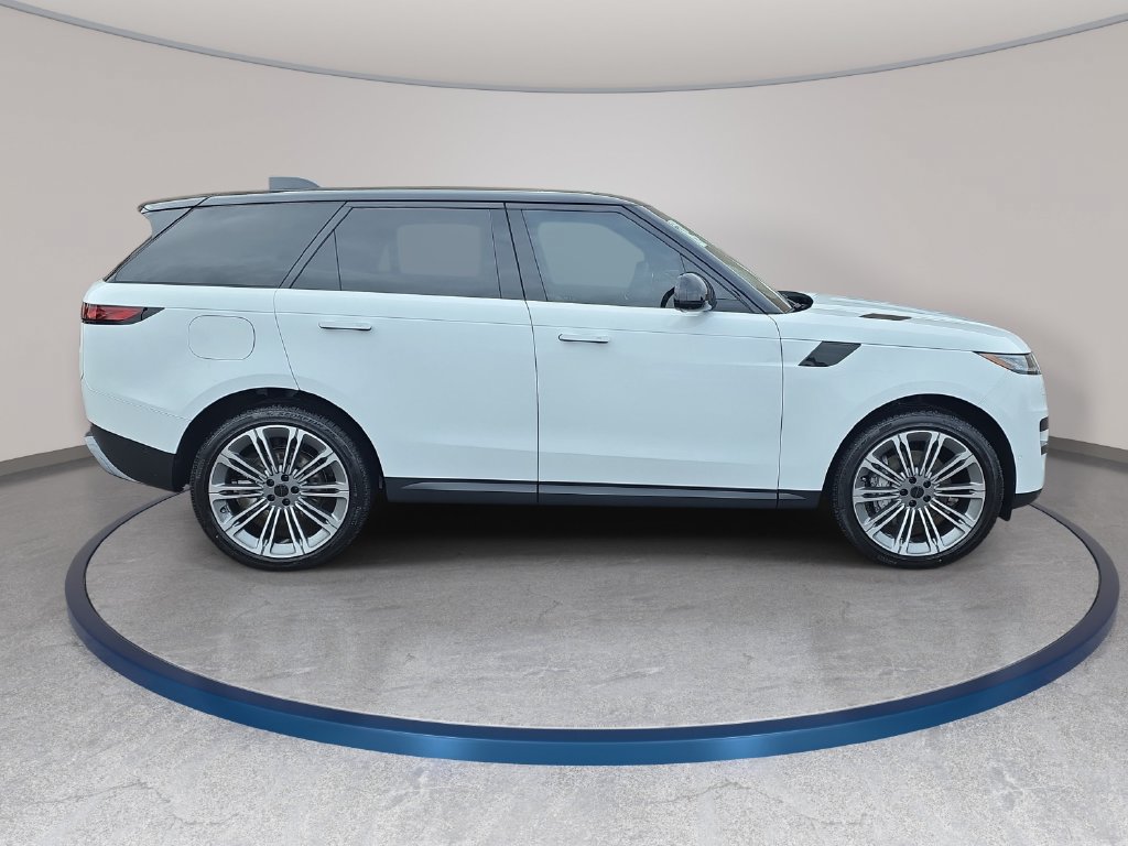 New 2027 Land Rover Range Rover Sport SE AWD/4WD image 4